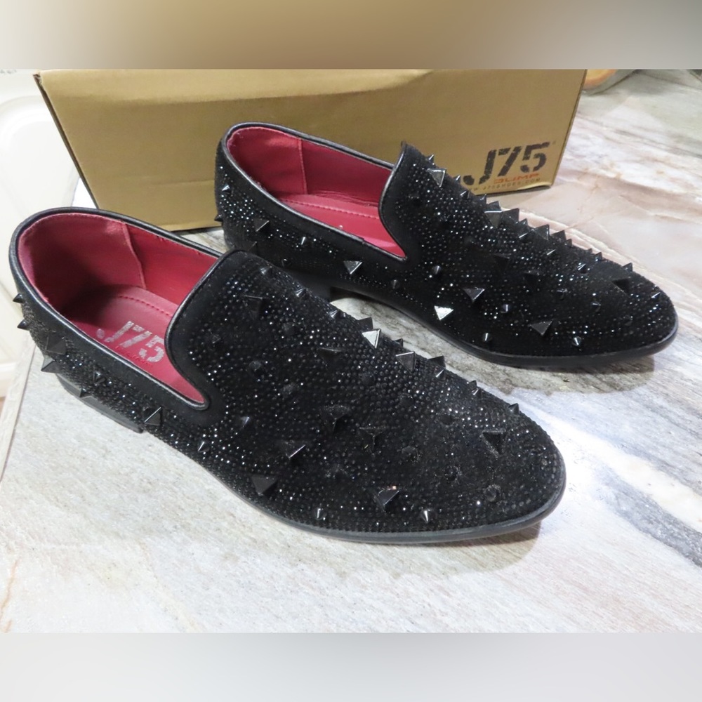 J75 men’s spiked dress shoe.